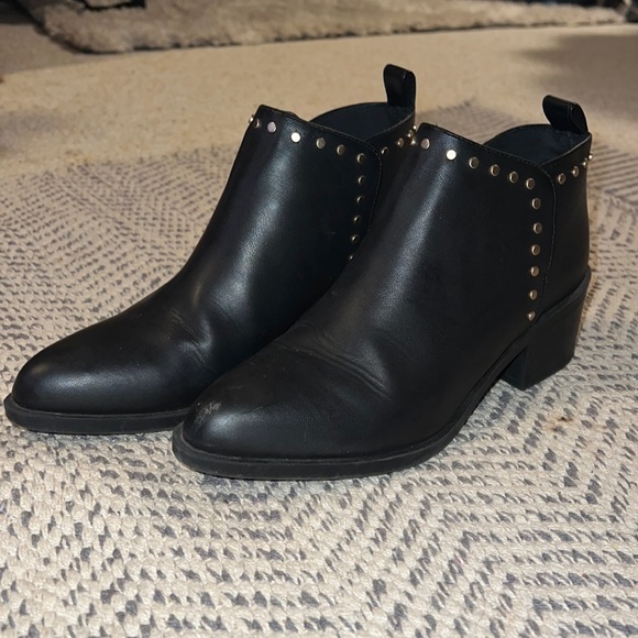 H&M Dividend Black Studded Booties - Picture 1 of 2